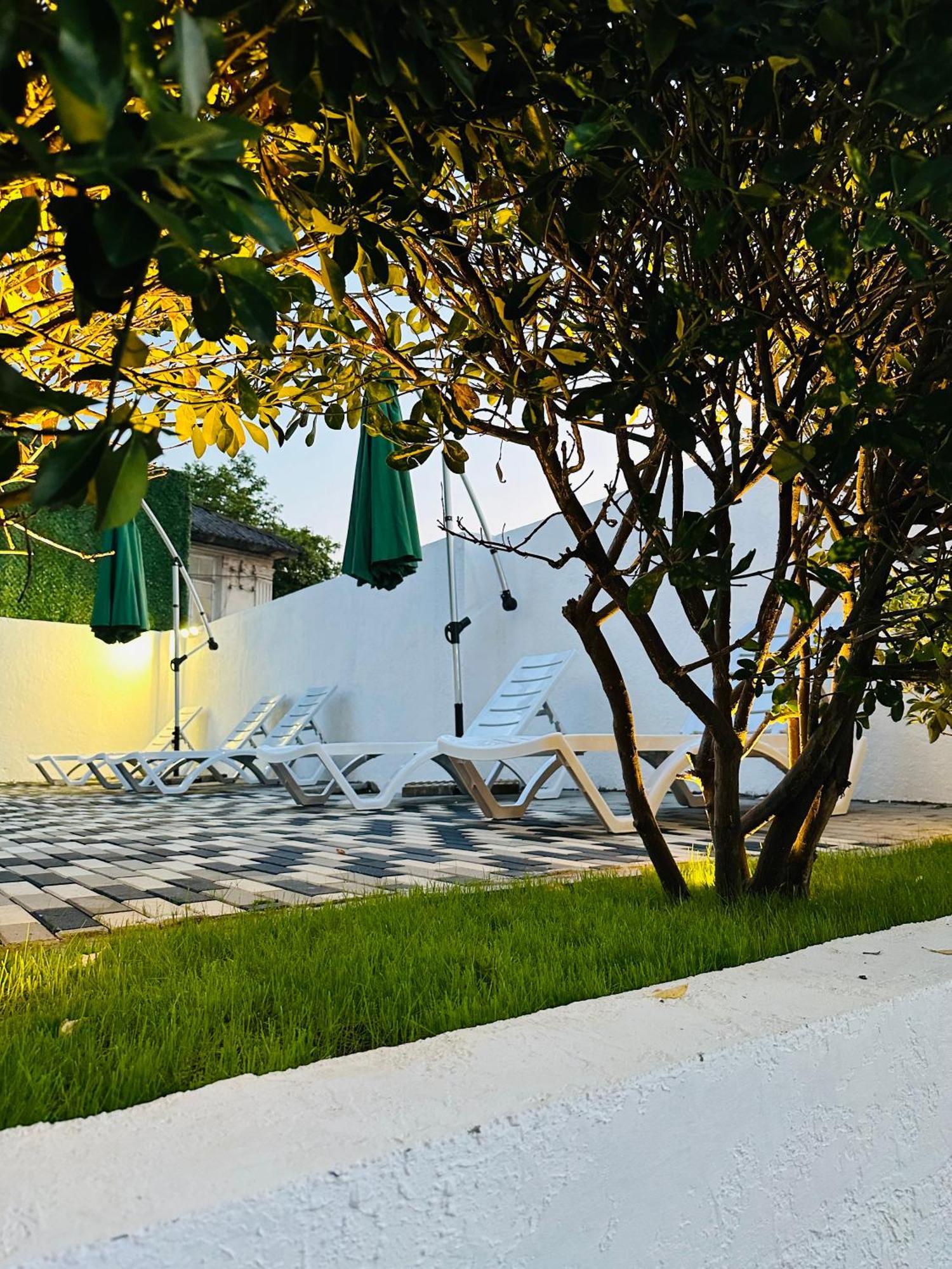 Villa Gardens Kobuleti Exterior photo